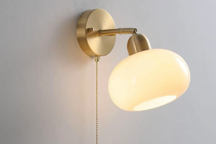 Lampe murale en laiton antique pour chambre d’enfant