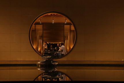 Photo luxury hotel copper wall washer light makeup station